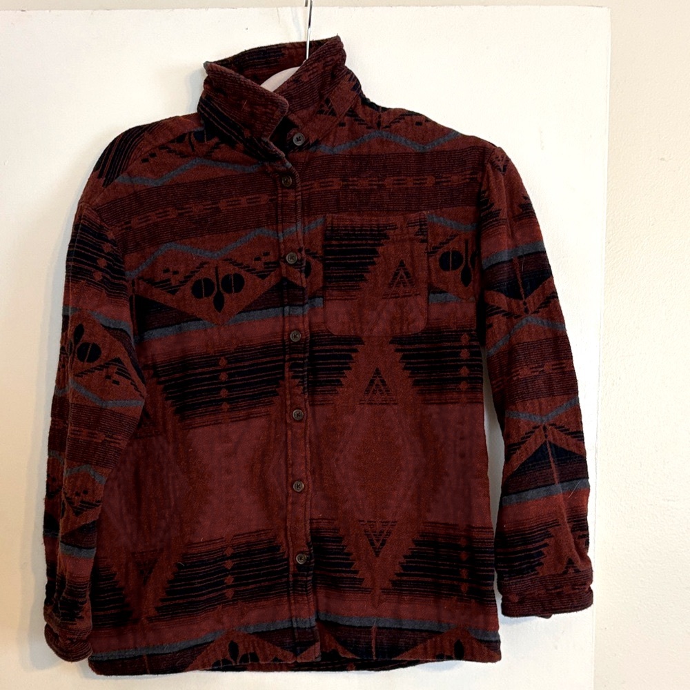 Women’s Mountain and Isles Aztec Patterned Button-Up Shirt in Rust Red. Size SP
